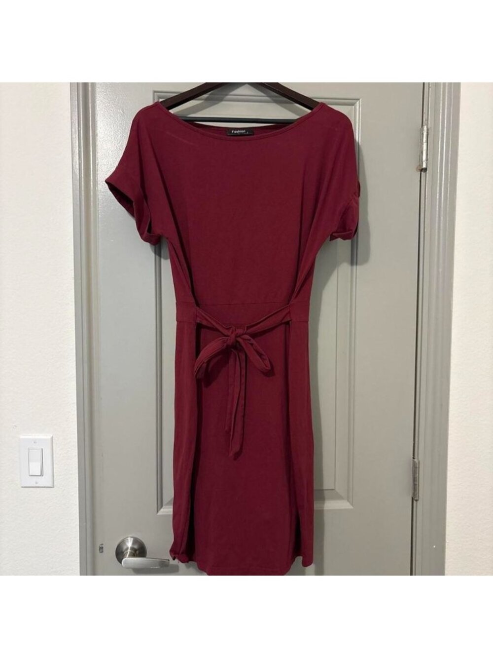 Burgundy mini dress with tie waist #mini #tiewaist